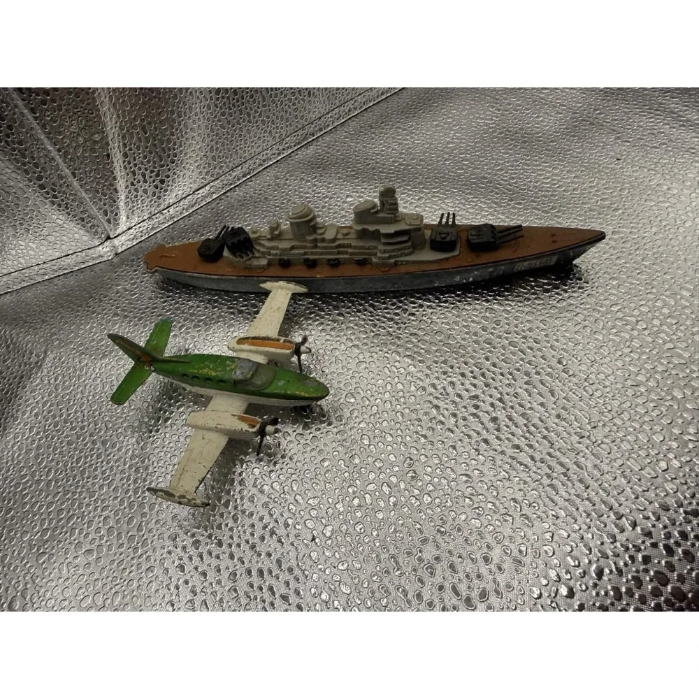 Vintage 1974 Matchbox SB-9 Cessna 402 Plane & Tootsietoy Diecast Battleship USA